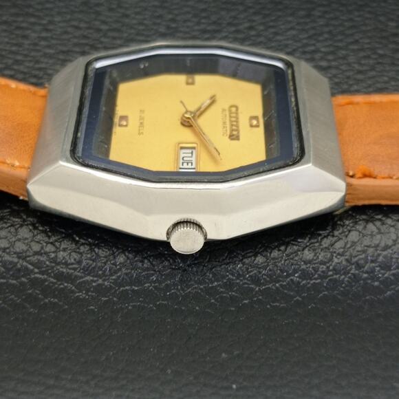 Vintage 1980 Citizen Automatic Mens Silver Watch W/daydate & Gold accents - Picture 5 of 8